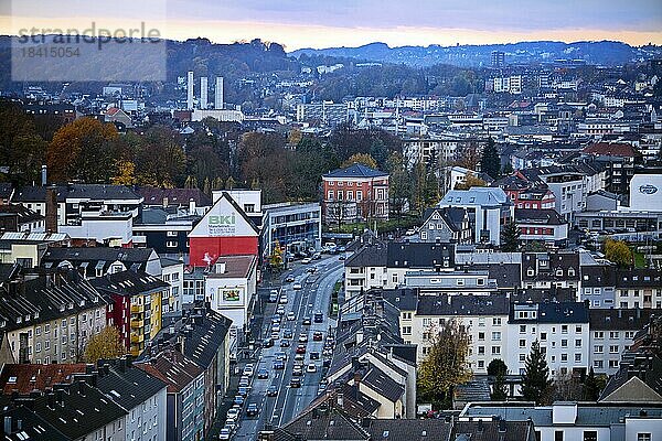 Panoramablick auf die Stadtlandschft in Heckinghausen  Wuppertal  Bergisches Land  Nordrhein-Westfalen  Deutschland  Europa