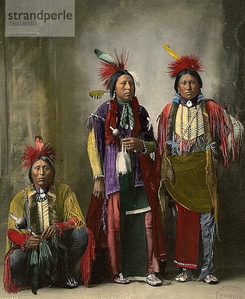 Indianer  Kiowa  nach einem Bild von F.A.Rinehart  1899  Kiowa oder Kaigwu sind ein Volksstamm der Indianer Nordamerikas  Historisch  digital restaurierte Reproduktion einer Vorlage aus der damaligen Zeit