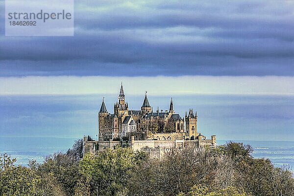 Burg Hohenzollern  Bisingen  Baden-Württemberg  Deutschland  Europa