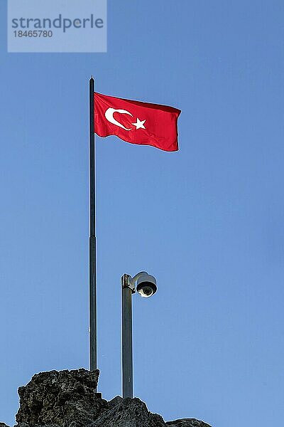 Türkische Flagge  Überwachungskamera  Selimiye  Antalya  Türkei  Asien