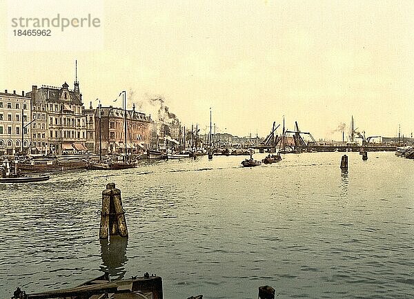 Der Hafen von Stettin in Pommern  früher Deutschland  heute Sczecin in Polen  Historisch  digital restaurierte Reproduktion einer Photochromdruck aus den 1890er-Jahren