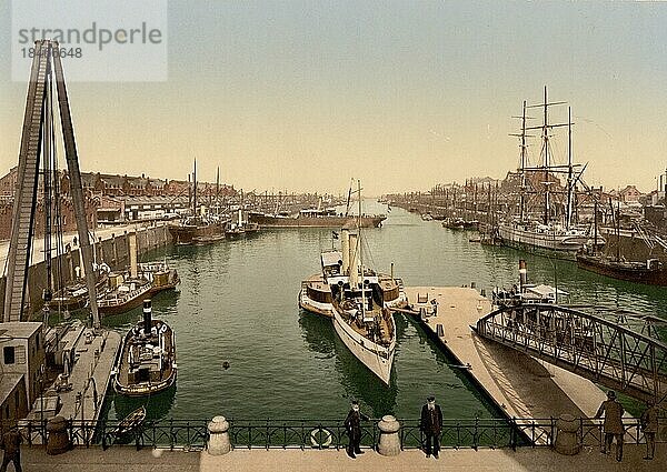 Der Hafen von Bremen  Deutschland  Historisch  digital restaurierte Reproduktion einer Photochromdruck aus den 1890er-Jahren  Europa