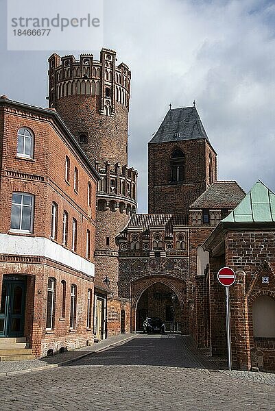 Neustädter Tor  auch Stendaler Tor genannt  Hansestadt Tangermünde  Landkreis Stendal  Sachsen-Anhalt  Deutschland  Europa