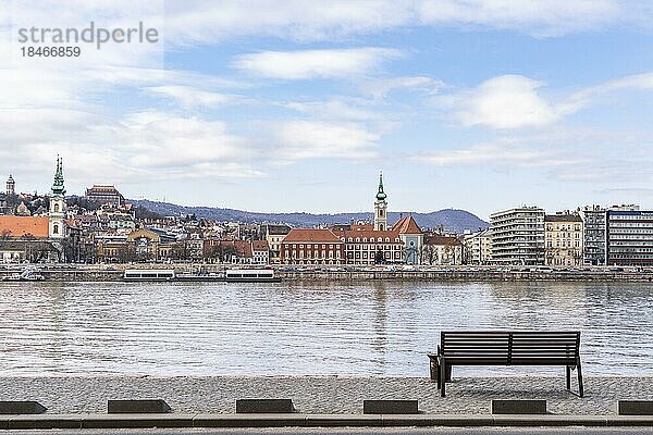 Blick auf Budapest in der Nähe der Donau  Seite Buda Stadt