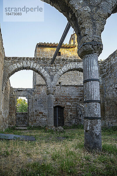 Mittelalterliche verlassene Kirche San Giuliano in Latium  Italien