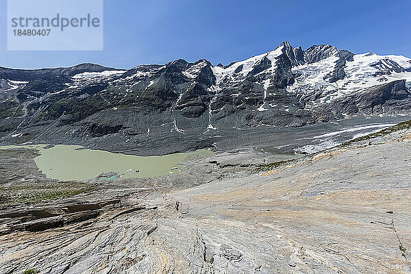 Österreich  Kärnten  Blick auf den Pasterze-Gletscher und den Sandersee