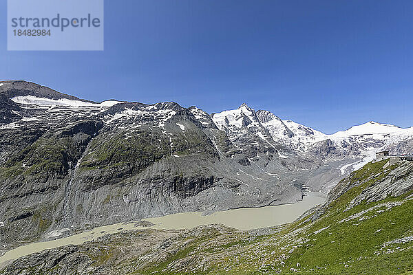 Österreich  Kärnten  Blick auf den Pasterze-Gletscher und den Sandersee
