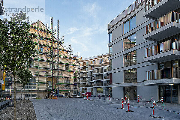 Deutschland  Bayern  München  neu gebaute moderne Wohnungen