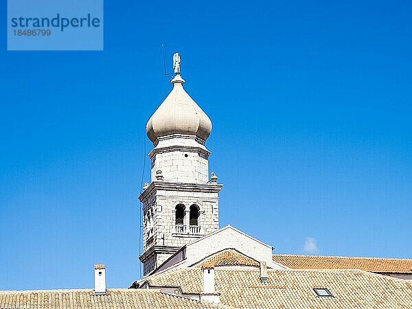 Glockenturm der Kathedrale von Krk Stadt  Insel Krk  Kvarner Bucht  Kroatien  Europa