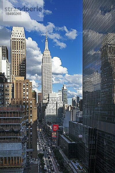 Empire State Building und der Blick auf die 34th Street  Manhattan  New York City  USA  Nordamerika