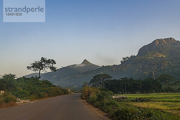 Berglandschaft um Man  Elfenbeinküste  Westafrika  Afrika