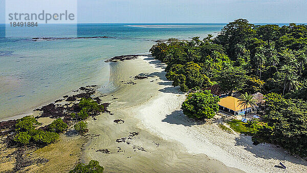 Luftaufnahme der Insel Joao Viera  Nationalpark Marinho Joao Vieira e Poilao  Bijagos-Archipel  Guinea-Bissau  Westafrika  Afrika