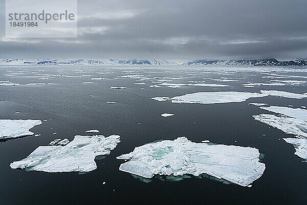 Spitzbergen  Svalbard Inseln  Arktis  Norwegen  Europa