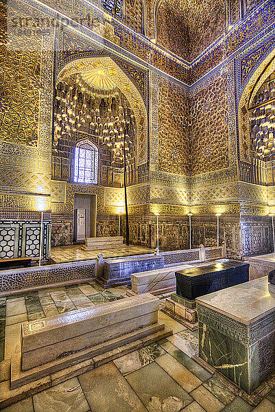 Innenraum  Gur-E-Amir-Komplex (Mausoleum)  erbaut 1403  Begräbnisstätte von Amir Temir  UNESCO-Weltkulturerbe  Samarkand  Usbekistan  Zentralasien  Asien