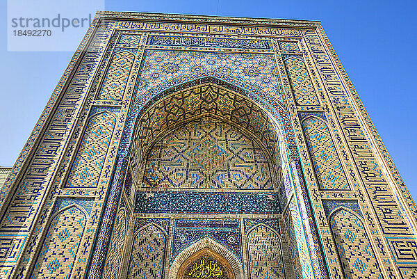 Eingangstor  Shah-I-Zinda  UNESCO-Weltkulturerbe  Samarkand  Usbekistan  Zentralasien  Asien