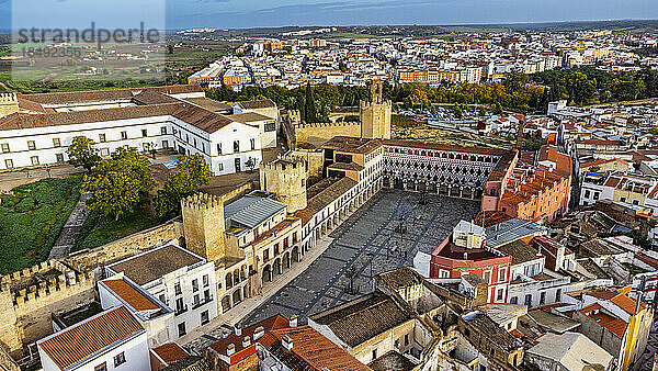 Luftaufnahme der Burg Alcazaba  Badajoz  Extremadura  Spanien  Europa