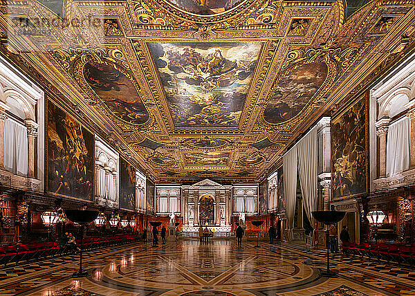 Innenraum der Scuola Grande di San Rocco  Venedig  Venetien  Italien  Europa