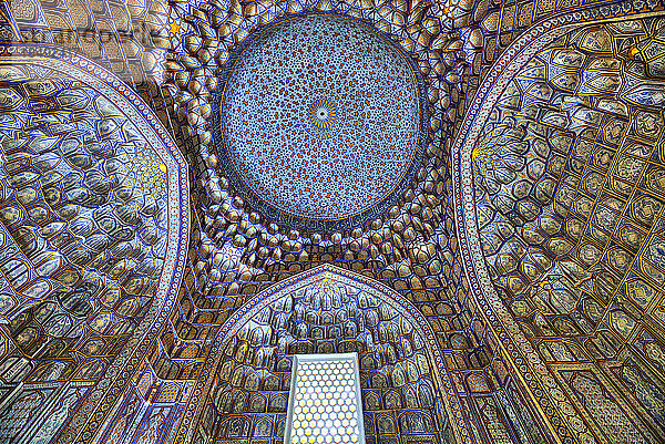Innendecke  Tuman Oko Mausoleum  Shah-I-Zinda  UNESCO-Weltkulturerbe  Samarkand  Usbekistan  Zentralasien  Asien