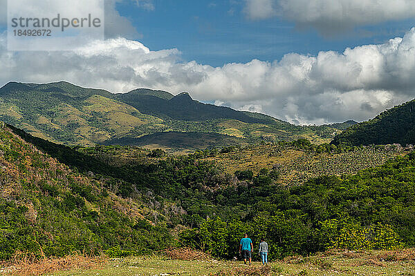 Besichtigung des Anwesens auf einer Farm in der Nähe von Trinidad  Kuba  Westindien  Karibik  Mittelamerika