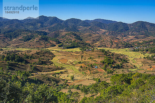 Berglandschaft in der Nähe von Kalaw  Shan-Staat  Myanmar (Birma)  Asien