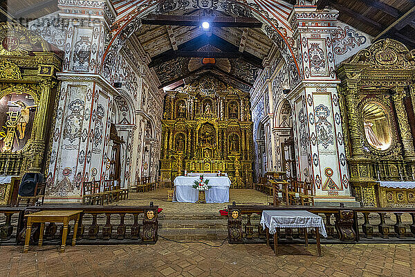 Innenraum der Mission San Miguel de Velasco  Jesuitenmissionen von Chiquitos  UNESCO-Weltkulturerbe  Departement Santa Cruz  Bolivien  Südamerika