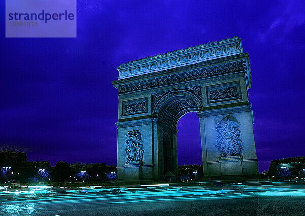 Paris Frankreich Berühmtes Arc de Triomphe Denkmal bei Sonnenuntergang