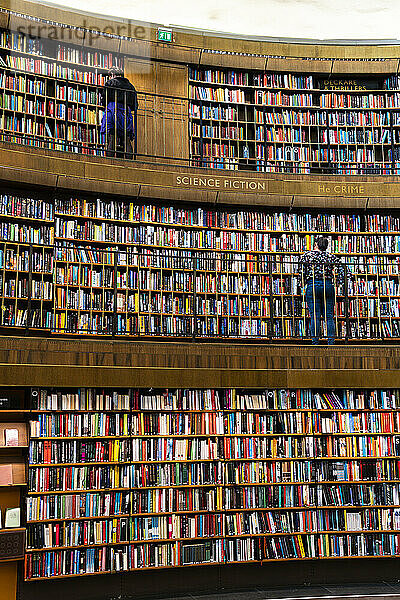 Büchersammlungen im Stadsbiblioteket  der öffentlichen Bibliothek von Stockholm