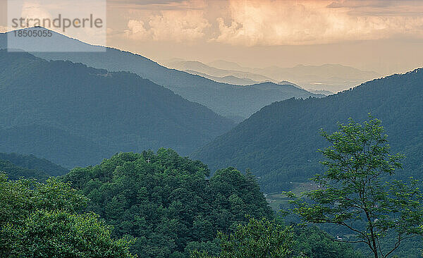 Sonnenaufgangslandschaft Great Smoky Mountains Nationalpark