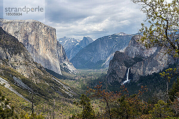 Blick auf das Yosemite-Tal vom Inspiration Point.