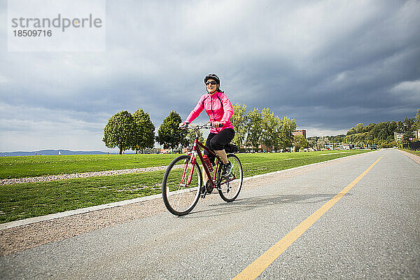Radfahrer im Burlington Waterfront Park