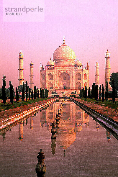 Das Wunder des Taj Mahal in Agra  Indien