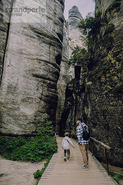 Vater und Sohn bei Adrspach-Teplice Rocks  Natur