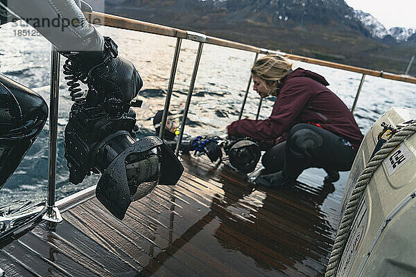 Fotografen schnorcheln mit Orcas