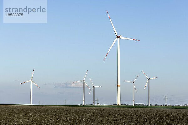 Windpark  Windkraftanlage  Windräder  Schwäbische Alb  Baden-Württemberg  Deutschland  Europa