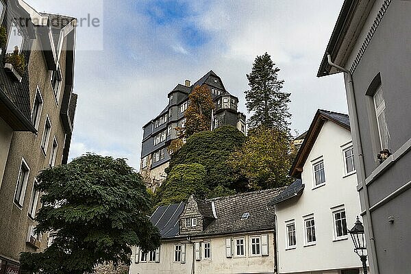 Grafenschloss Diez über der historischen Altstadt  Diez  Rheinland-Pfalz  Deutschland  Europa