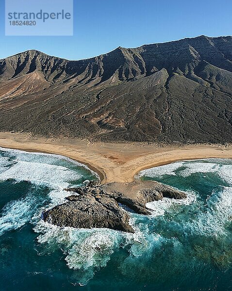 El Islote und Pico de la Zarza  Cofete Beach  Halbinsel von Jandia  Fuerteventura  Kanarische Inseln  Spanien  Jandia  Fuerteventura  Kanarische Inseln  Spanien  Europa