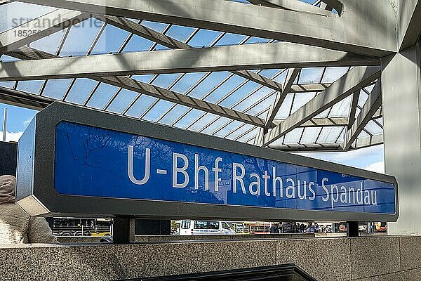 U Bahnhof Rathaus Spandau  Berlin  Deutschland  Europa