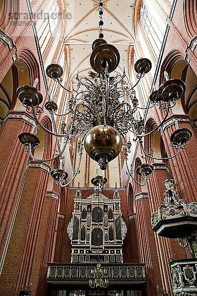 Hauptschiff der Nikolaikirche  Meisterwerk der Spätgotik  UNESCO-Welterbe  Hansestadt Wismar  Mecklenburg-Vorpommern  Deutschland  Europa