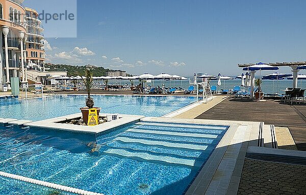 Azalia Hotel mit Schwimmbad  St.St.Konstantin und Helena Resort  Region Varna  Bulgarien  Europa