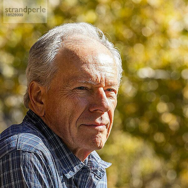Älterer Mann posiert im Zion-Nationalpark