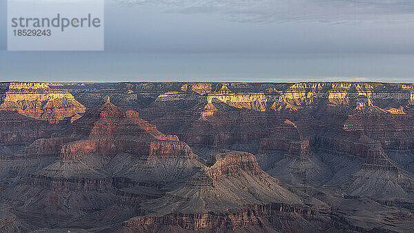 Vereinigte Staaten  Arizona  Grand-Canyon-Nationalpark  Südrand  erodierte Landschaft