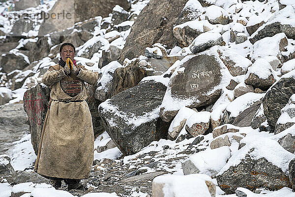 Pilger auf der Kora-Pilgerreise am Berg Kailash; Autonome Region Tibet  Tibet