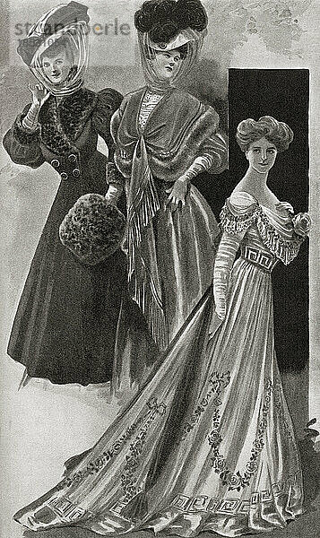 Modewerbung aus dem frühen 20. Jahrhundert für Herbstmode  für drinnen und draußen  einschließlich des modifizierten Empire-Kleides. Aus The World and his Wife  veröffentlicht 1906