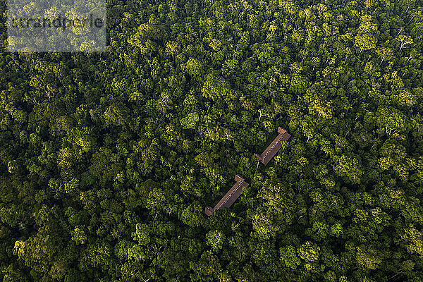 Luftaufnahme des Tambopata-Forschungszentrums und des umliegenden Regenwaldes im Tambopata-Nationalreservat; Puerto Maldonado  Madre de Dios  Peru