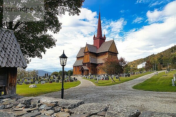 Stabkirche Ringebu in Gudbransdalen  Norwegen  Skandinavien  Europa