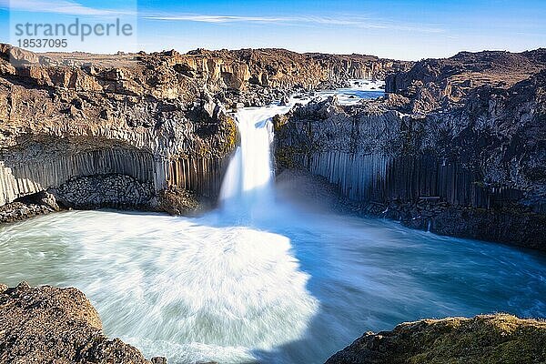Wasserfall Aldeyjarfoss  Fluss Skjalfandafljot  Sprengisandur  Hochland  Island  Europa