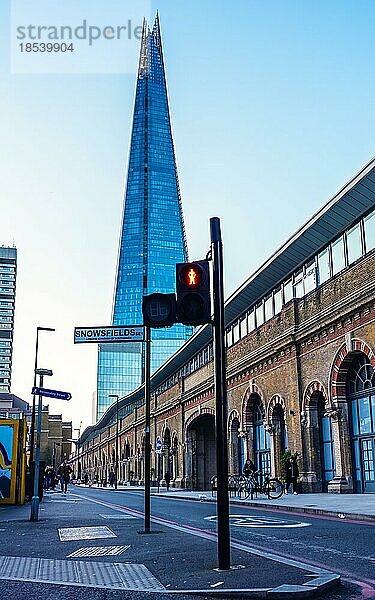 The Shard  gläserner Wolkenkratzer in der City of London  England  Großbritannien  Europa