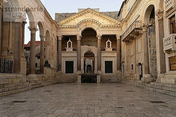 Diokletianspalast  Peristyl  Roman Catholic Archidiocese of Split-Makarska  Split  Splitsko-Dalmatinska  Kroatien  Europa