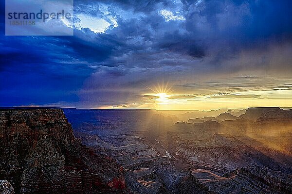 Grand Canyon. Arizona USA. Sonnenuntergang am South Rim