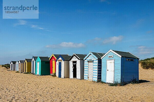 Bunte Strandhütten am Strand von Southwold